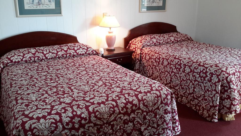 The Bay Willows Inn Middletown Room photo
