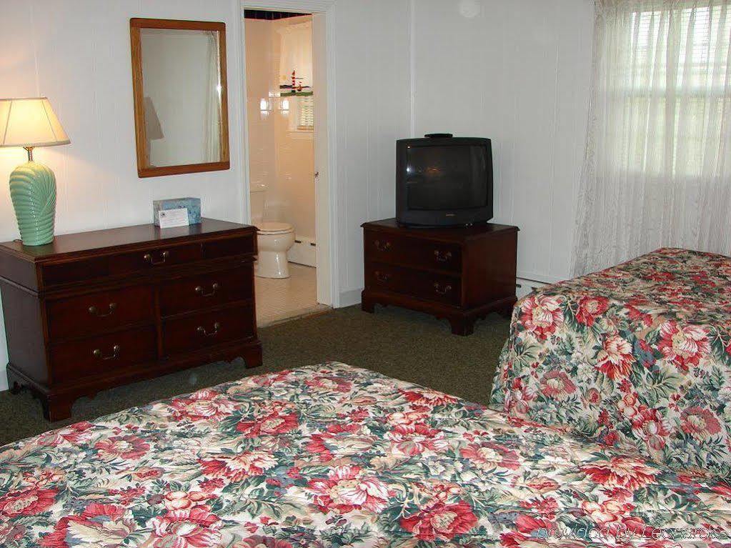 The Bay Willows Inn Middletown Room photo