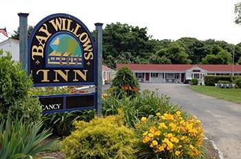 The Bay Willows Inn Middletown Exterior photo